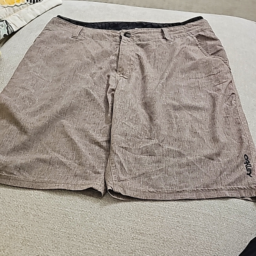 Oakley Men's Size 36 Shorts